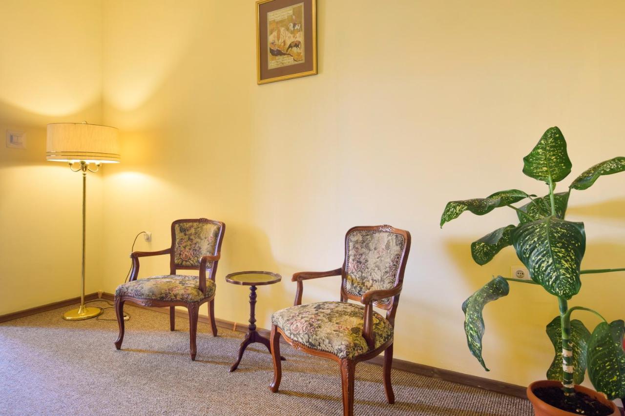 Hotel Stary Ratusz Kostomloty Экстерьер фото